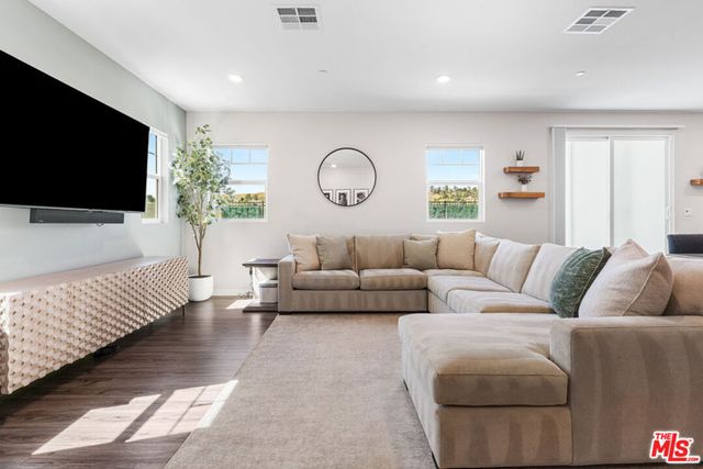 17105 Zion Drive, Canyon Country, CA 91387