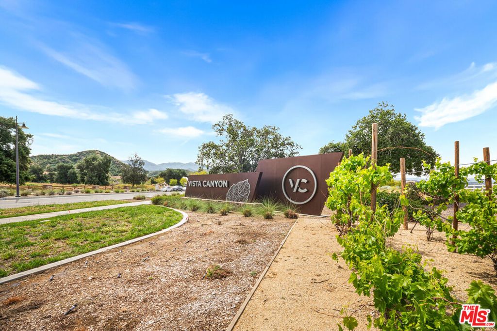 Image 31 of property listing at 17105 Zion Drive, Canyon Country, CA 91387