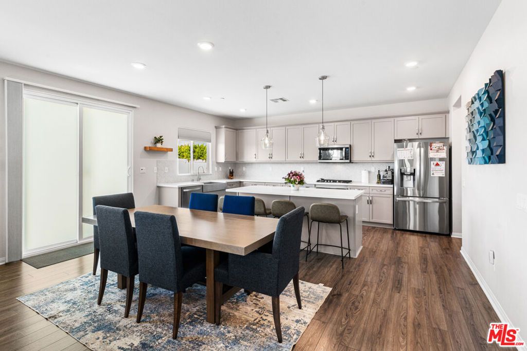 Image 9 of property listing at 17105 Zion Drive, Canyon Country, CA 91387