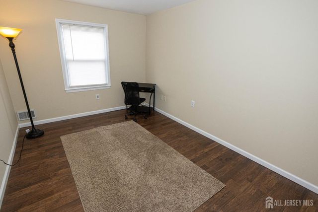 21 Rosewood Court, Sayreville, NJ 08872