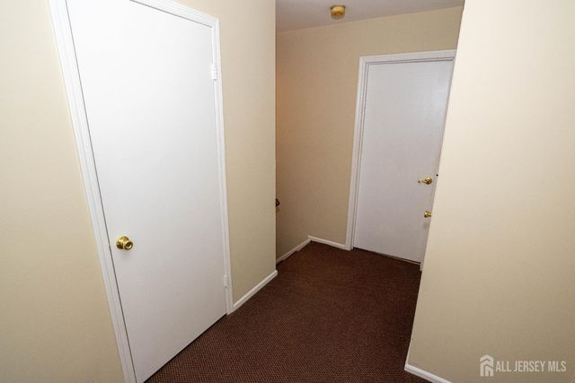 21 Rosewood Court, Sayreville, NJ 08872