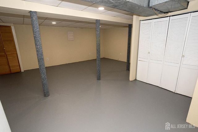 21 Rosewood Court, Sayreville, NJ 08872