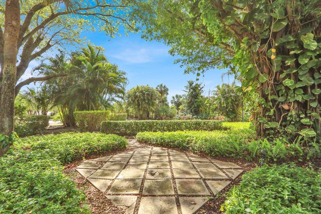 12751 Touchstone Place, Palm Beach Gardens, FL 33418