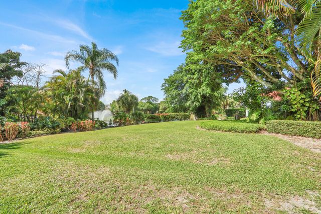 12751 Touchstone Place, Palm Beach Gardens, FL 33418