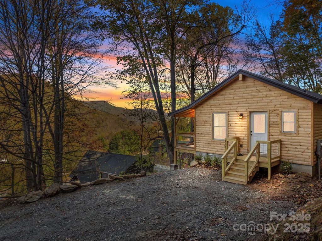 138 Tanner Trail, Waynesville, NC 28785