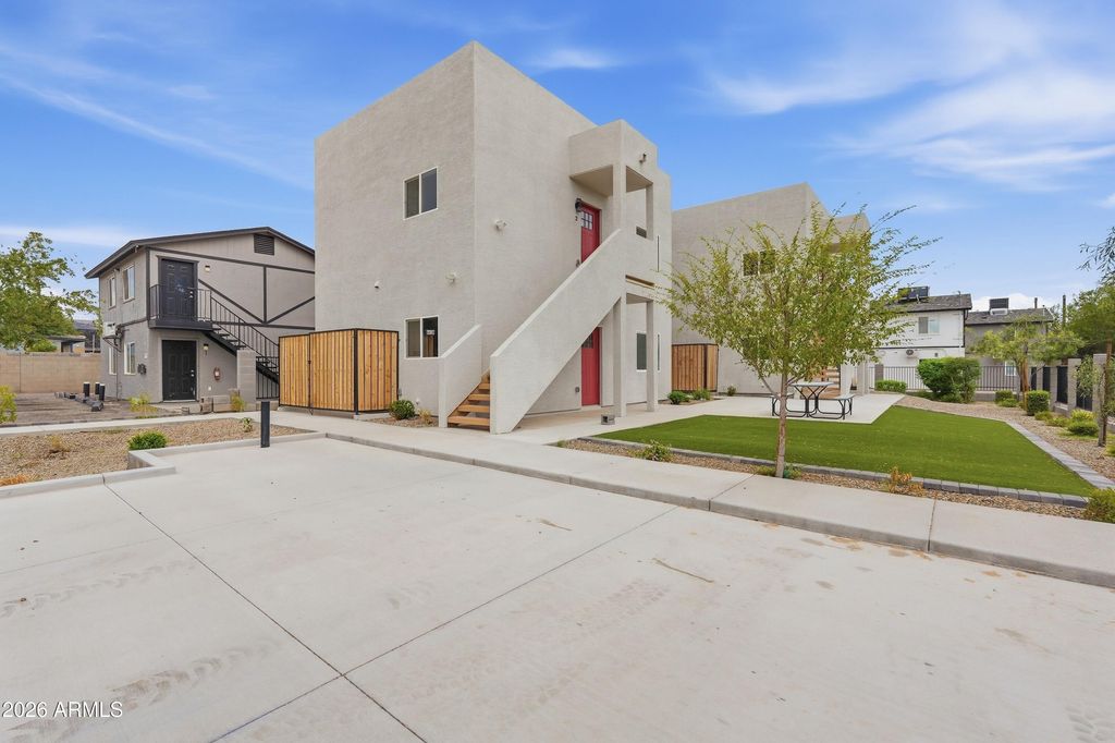 6630 S 11th Street, Phoenix, AZ 85042 — exterior