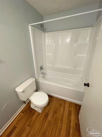 1111 Polk Ave, Pensacola, FL 32507