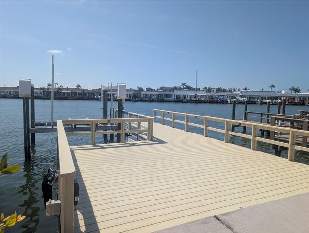 542 BOCA CIEGA POINT BOULEVARD N 2108, Madeira Beach, FL 33708