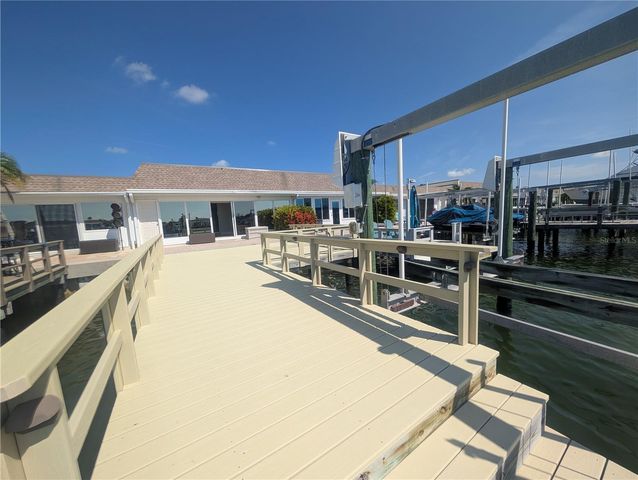 542 BOCA CIEGA POINT BOULEVARD N 2108, Madeira Beach, FL 33708