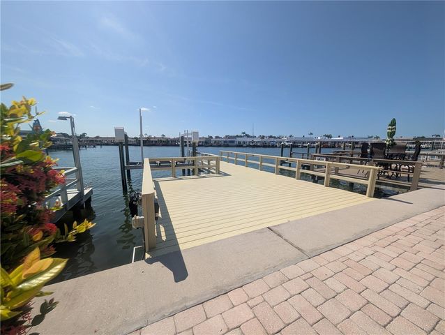 542 BOCA CIEGA POINT BOULEVARD N 2108, Madeira Beach, FL 33708