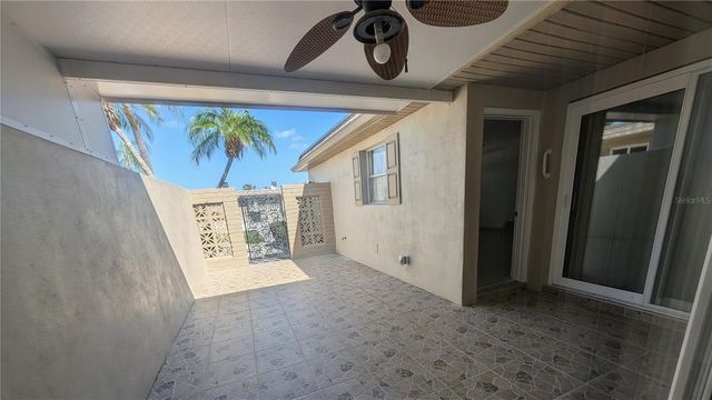 542 BOCA CIEGA POINT BOULEVARD N 2108, Madeira Beach, FL 33708
