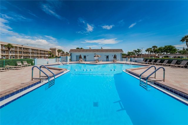 542 BOCA CIEGA POINT BOULEVARD N 2108, Madeira Beach, FL 33708