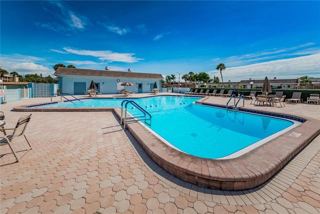 542 BOCA CIEGA POINT BOULEVARD N 2108, Madeira Beach, FL 33708