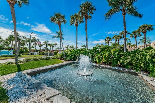 542 BOCA CIEGA POINT BOULEVARD N 2108, Madeira Beach, FL 33708