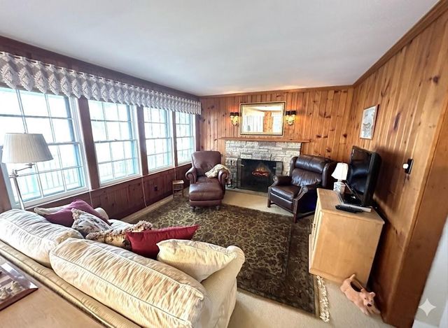 671 N Cow Path Lane, Fort Atkinson, WI 53538