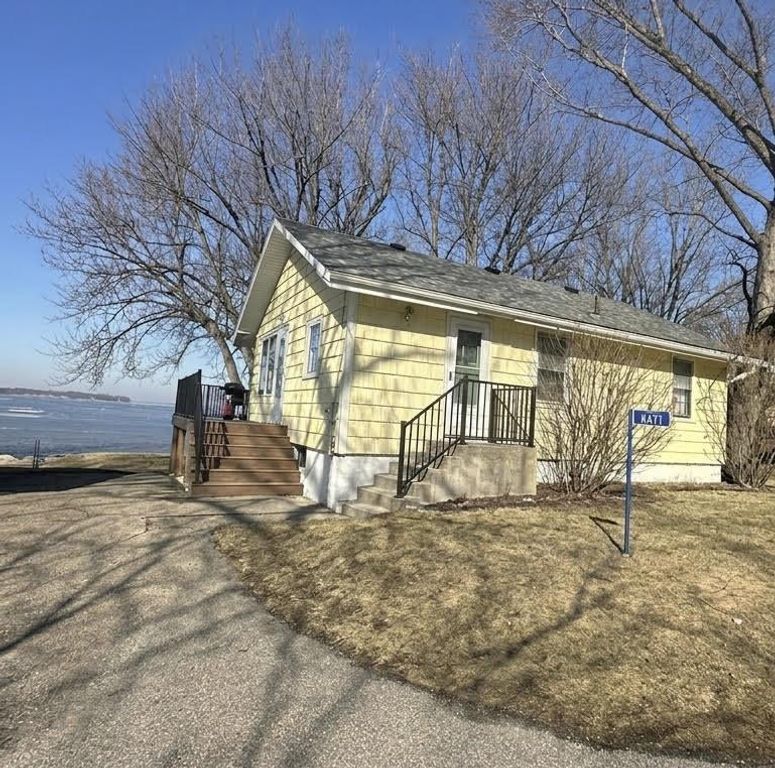 671 N Cow Path Lane, Fort Atkinson, WI 53538