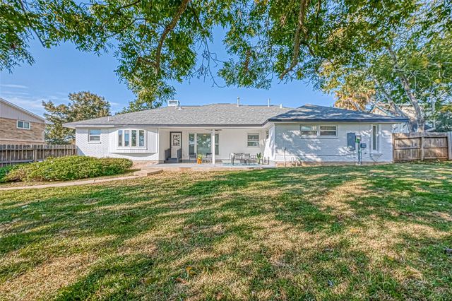 1310 Antigua Lane, Houston, TX 77058