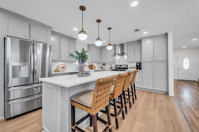 922 Innsdale Drive, Houston, TX 77076