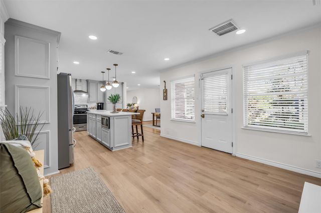 922 Innsdale Drive, Houston, TX 77076