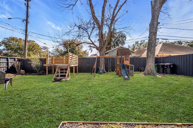 922 Innsdale Drive, Houston, TX 77076