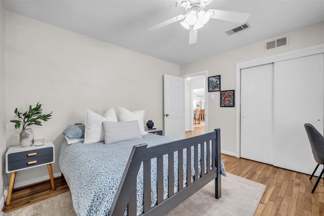 922 Innsdale Drive, Houston, TX 77076