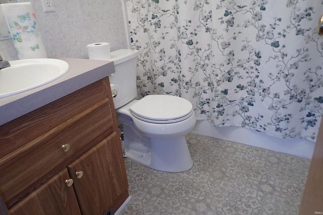 895 Lane 101 Lake Woods, Hudson, IN 46747