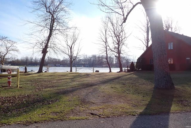 895 Lane 101 Lake Woods, Hudson, IN 46747