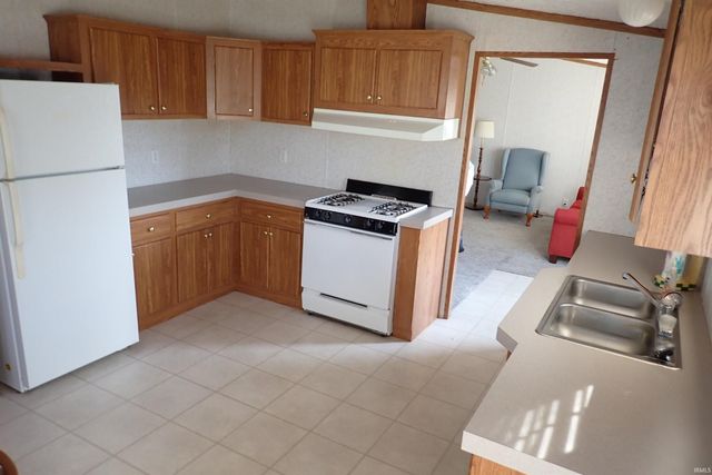 895 Lane 101 Lake Woods, Hudson, IN 46747