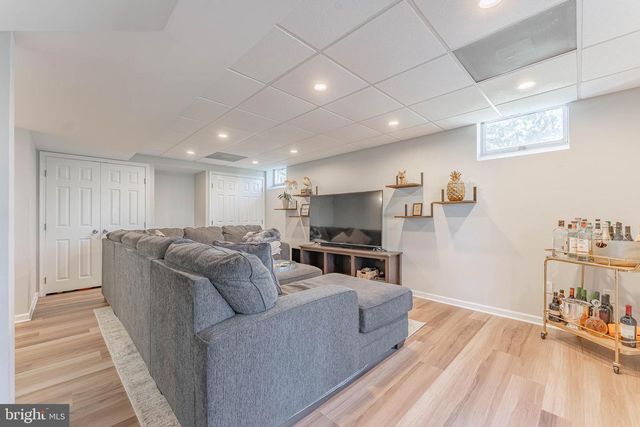 8 MATTHEWS RUN, Chester Springs, PA 19425