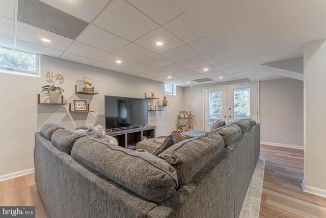 8 MATTHEWS RUN, Chester Springs, PA 19425