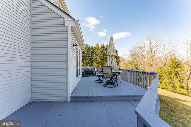 8 MATTHEWS RUN, Chester Springs, PA 19425