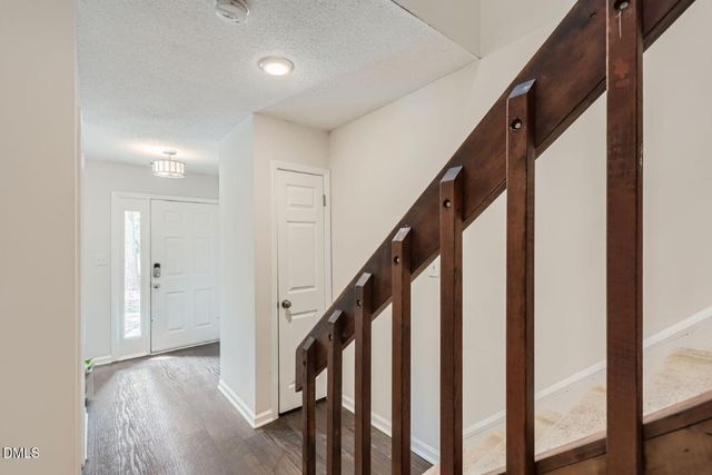 114 Mossbark Lane, Chapel Hill, NC 27514