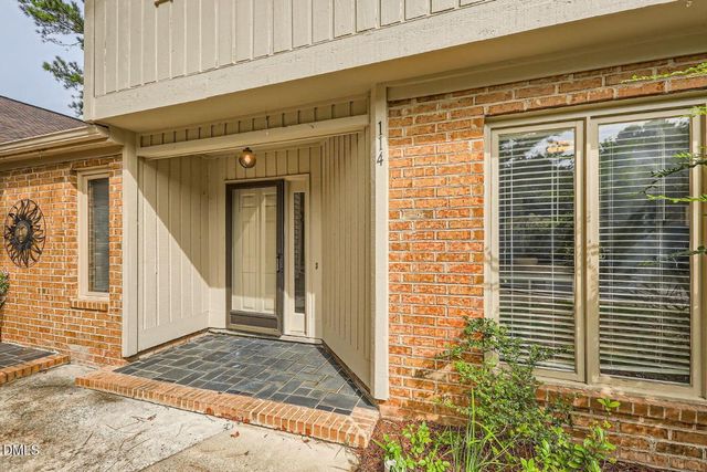 114 Mossbark Lane, Chapel Hill, NC 27514