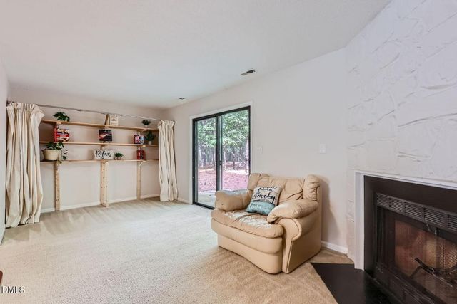 114 Mossbark Lane, Chapel Hill, NC 27514