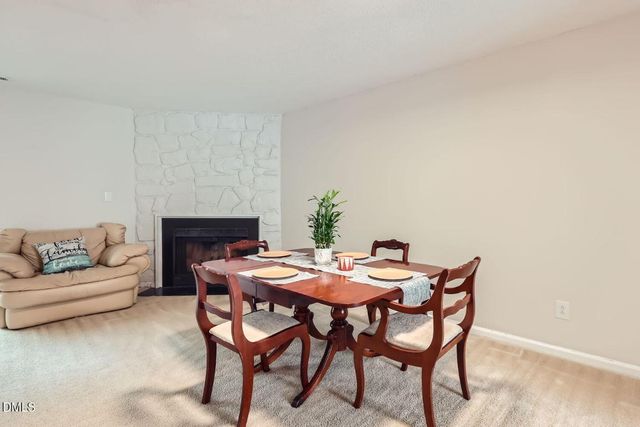 114 Mossbark Lane, Chapel Hill, NC 27514