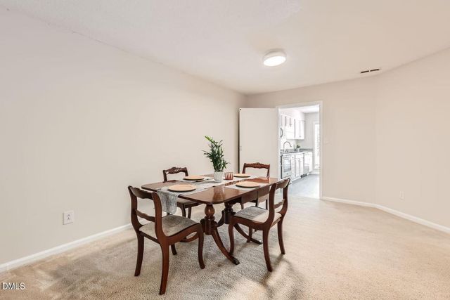 114 Mossbark Lane, Chapel Hill, NC 27514