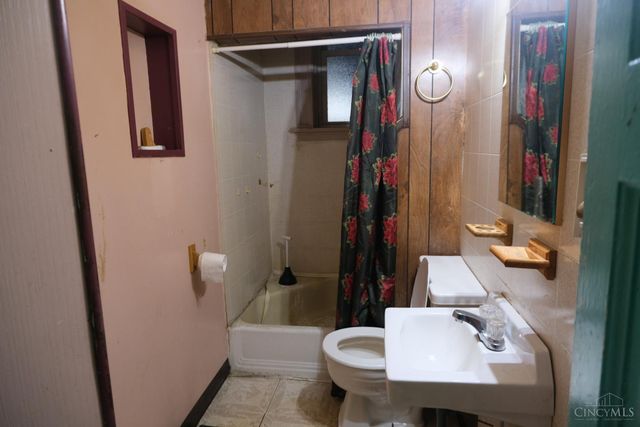 835 Lexington Avenue, Cincinnati, OH 45229
