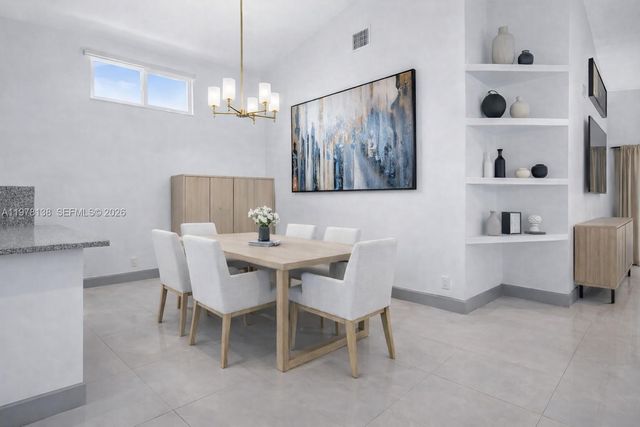 529 Lakeside Cir, Sunrise, FL 33326