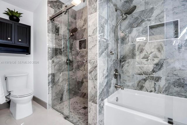 529 Lakeside Cir, Sunrise, FL 33326