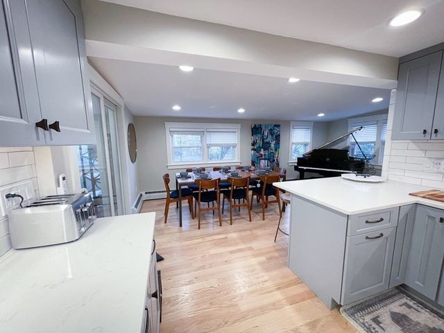 83 Rockridge -, Waltham, MA 02453