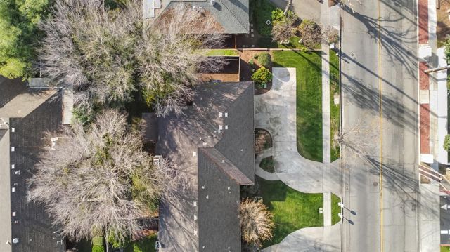 1095 W Sierra Avenue, Fresno, CA 93711