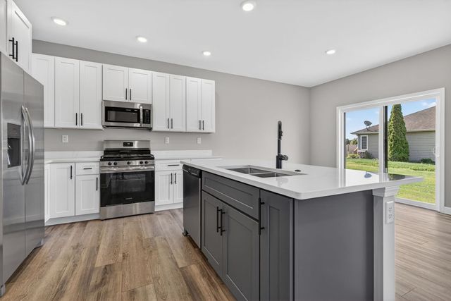 1971 Taller Road, Morris, IL 60450