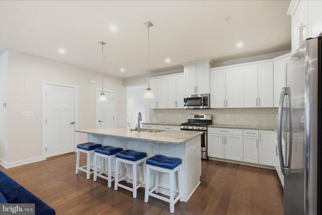 2074 RIVER HERITAGE BLVD, Dumfries, VA 22026