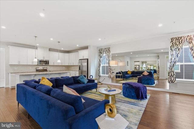 2074 RIVER HERITAGE BLVD, Dumfries, VA 22026