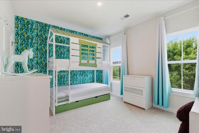 2074 RIVER HERITAGE BLVD, Dumfries, VA 22026