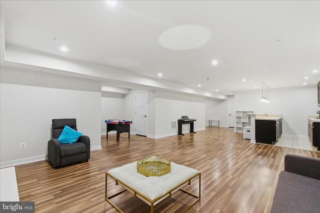 2074 RIVER HERITAGE BLVD, Dumfries, VA 22026