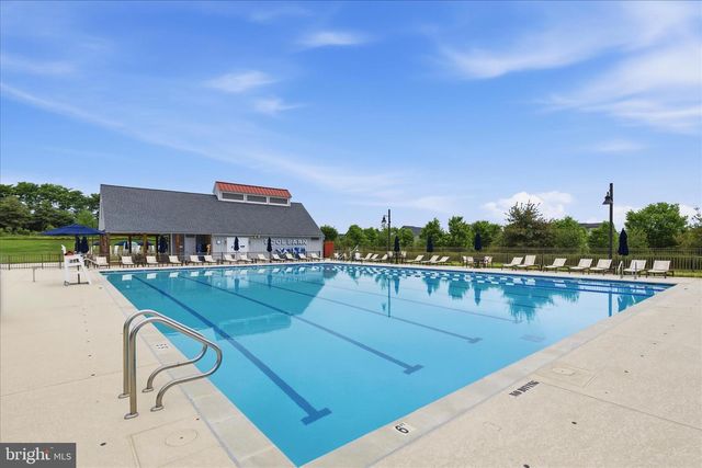 2074 RIVER HERITAGE BLVD, Dumfries, VA 22026