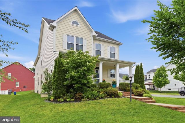 2074 RIVER HERITAGE BLVD, Dumfries, VA 22026