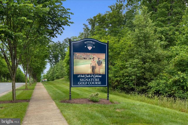 2074 RIVER HERITAGE BLVD, Dumfries, VA 22026
