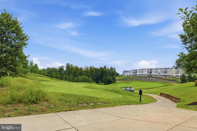 2074 RIVER HERITAGE BLVD, Dumfries, VA 22026